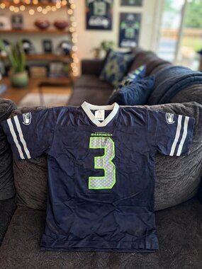 Seattle Seahawks Russell Wilson #3 Jersey Youth XL 14/16 NFL